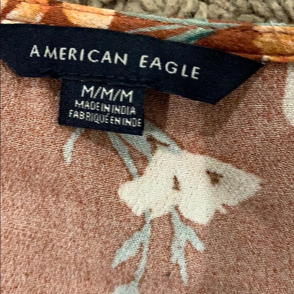 Floral top with adjustable tie - Picture 3 of 5